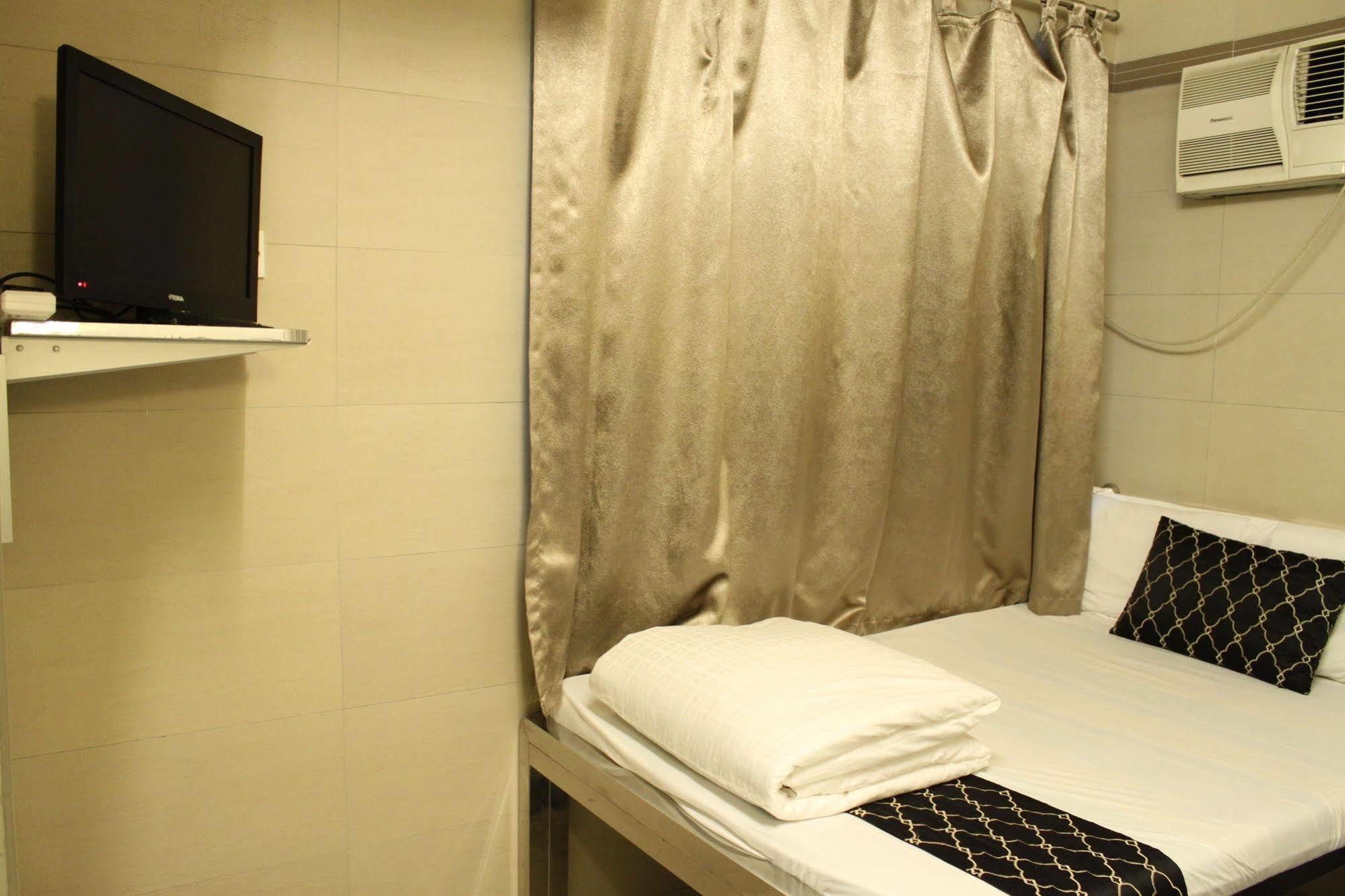 Osaka Hostel Hong Kong Exterior photo